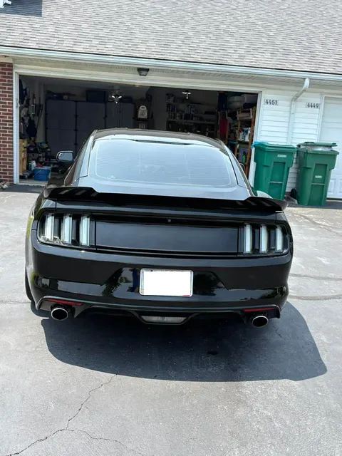 Ceramic coating shine on detailed vehicle