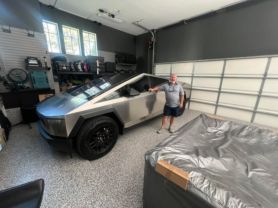 RV detailing and large vehicle cleaning service